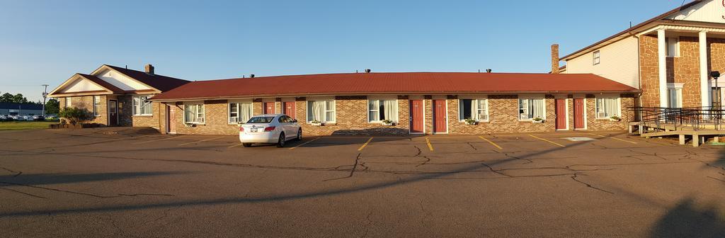 Queens Arms Inn Charlottetown Exterior photo