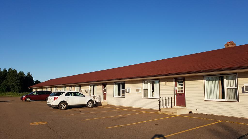 Queens Arms Inn Charlottetown Exterior photo