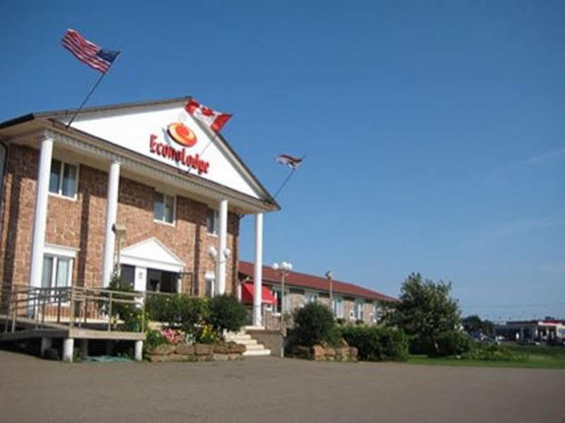 Queens Arms Inn Charlottetown Exterior photo